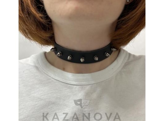 Ошейник кожаный узкий черный с шипами 20мм